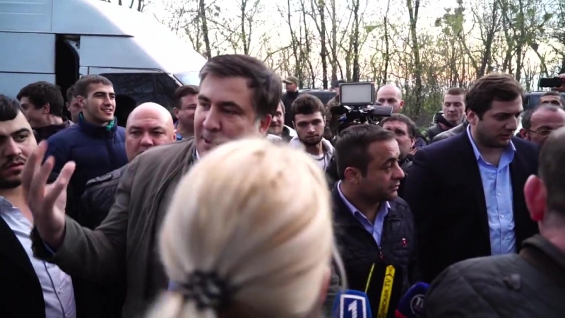 Саакашвілі врятував підприємця від свавілля "горіхової мафії"