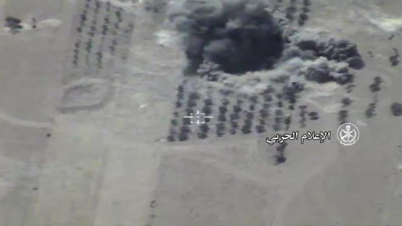 Уничтожение позиций боевиков иг авиаударами с рф в провинции хама #2