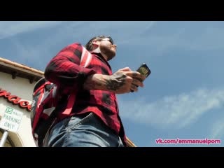 Молодая таксистка дала сдачу жарким сексом