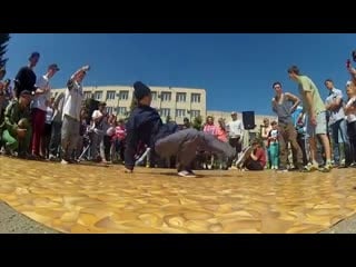 Breaking 2x2 (chee vinny vs falsh max) | big mama jam 2013 #bboy #bgirl #breakdance