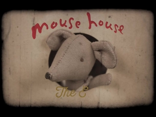 Семейство мышей maileg и их домик из сыра