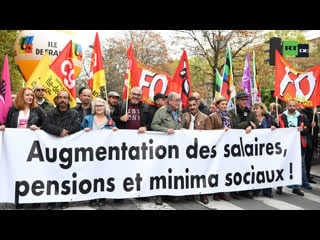 Live franzosen protestieren in paris für streikrecht, höhere löhne und rente mit 60