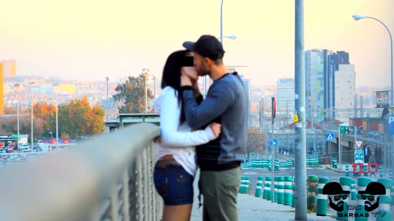 Besos faciles ♥♥ kissing prank los mejores besos de 2015 dcbarbastv