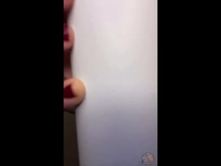 Надеясь привлечь мужчин, которые носят многоразовые бутылки с водой, с помощью этого видео lmk если это сработало самые горячи