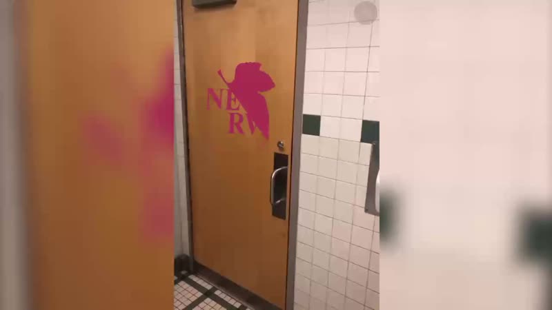 Пацанский флекс в штабе нерва