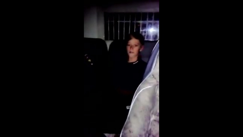 Щегол посылает ментов