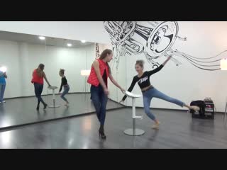 Как танцевать стрип эротические танцы дома преподаватель стрип пластики расска