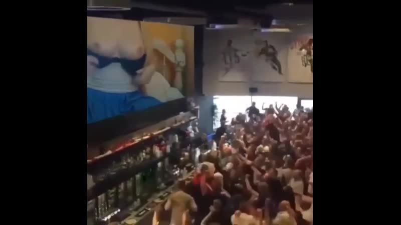 Стадо обезьян кусок титьки показали, они чуть в обморок все не попадали клоуны😆