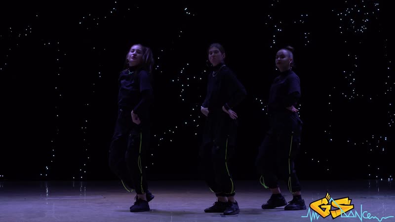 Зимний отчетник gs\\showcase\\hip hop\\ника коновалова