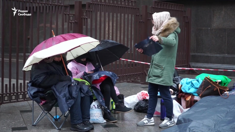 Голодоа защитников молодые в москве