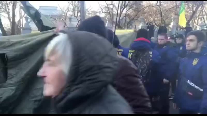 Добрая porn video – Под вру ставят палатки старая, "добрая", украинская традиция