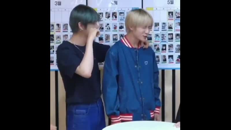 Beomgyu and yeonjun imitating soobin when he cried during their debut celebration show