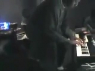 Kanye west работает над треком «good life»