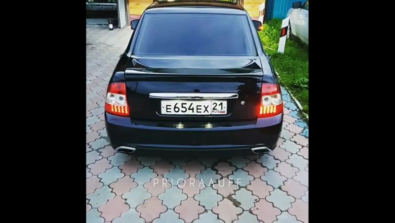 Снимает приору