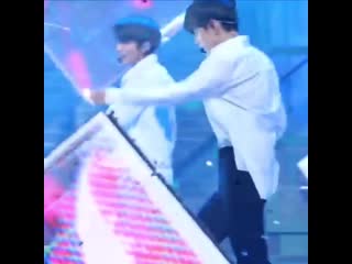 Txtboiii on instagram taebin hug foll(mp4) mp4