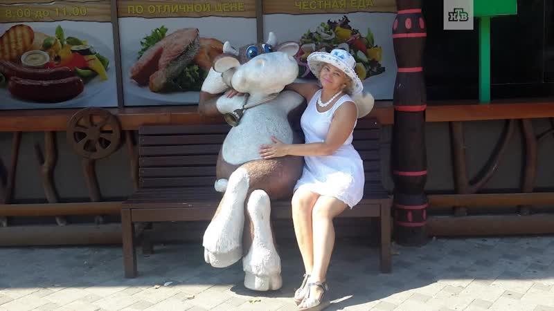 Учительница музыки гнобит школьницу на уроке