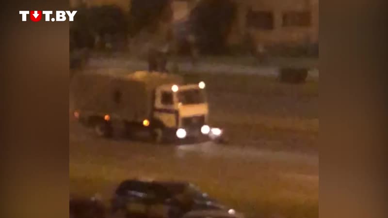 Автозак сбил протестующего