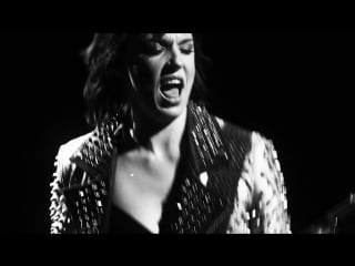 Halestorm uncomfortable