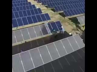 How solar panels get cleaned