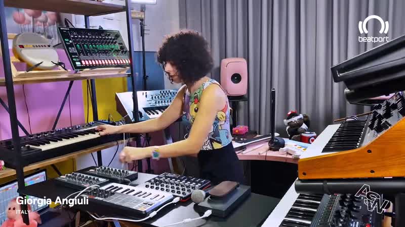 Giorgia angiuli live set awesome soundwave ii ¦ @beatport live