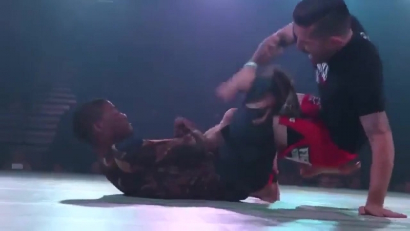 Шикарный выход на болевой