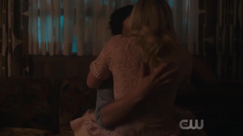 Ривердейл 2 сезон 12 серия (поцелуй бэтти и джагхеда) ривердэйл riverdale kiss betty jughead bughead багхед