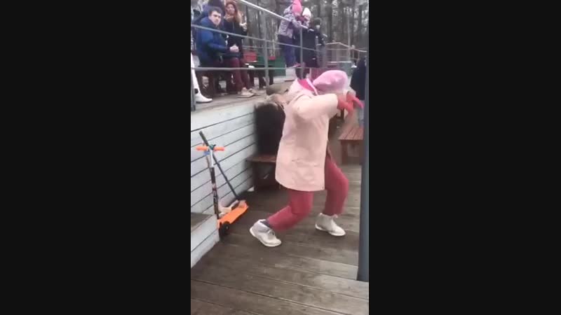 Бармен налей