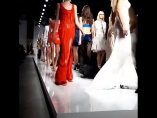 Показ versace в рамках парижской недели моды (24 января 2015)