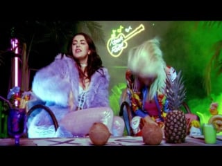 Charli xcx doing it ora