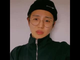 Noo he asked us if we like his long hair and someone said no and he pouted for 40 seconds while saying you dont like it