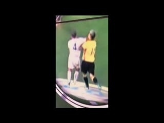 Дринкуотер ударил бехрами локтем в лицо