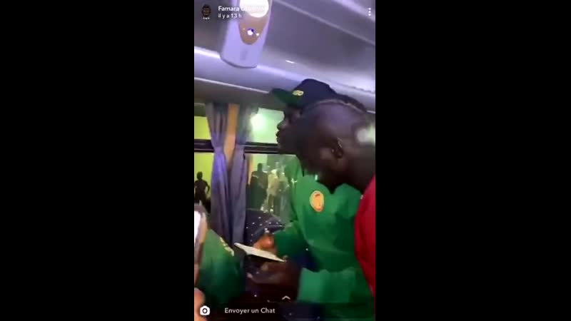 Садио мане встретился со своим двойником =))