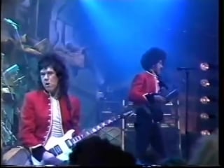 Gary moore phil lynott out in the fields military man live 1984(hq) vob