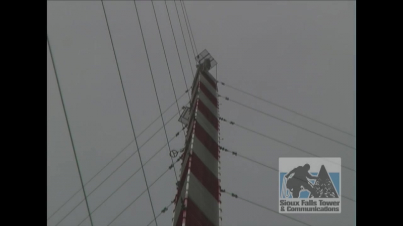 Колебание оттяжек, вибрация ствола мачты