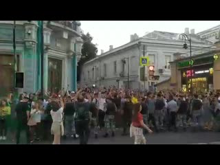 Ситуация возле посольства беларуси в москве (vhs video)