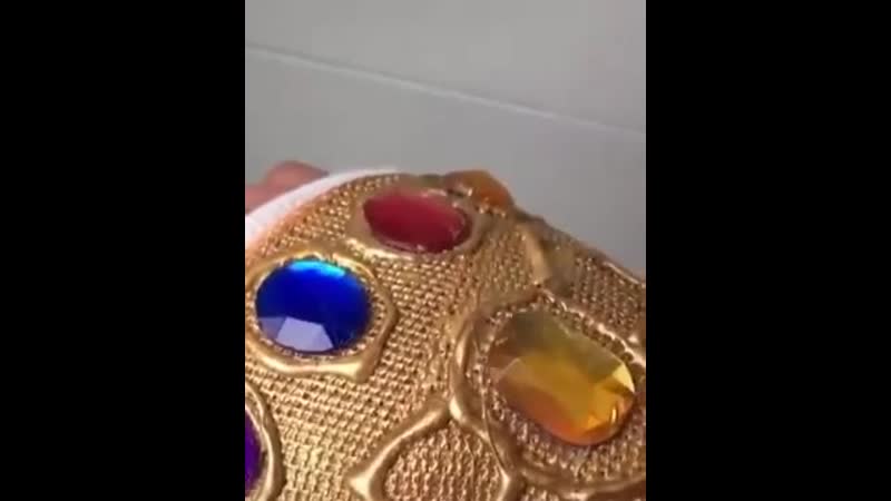 Перчатка таноса