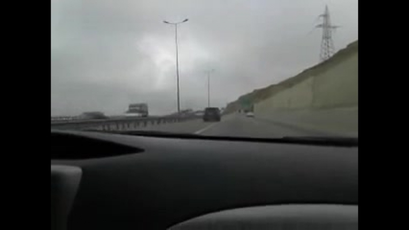 Азербайджанские дальнобойщики унижаются и умоляют дагестанцев, пропустить их в россию