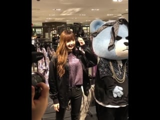 180227 lisa greeting event @ nonagon