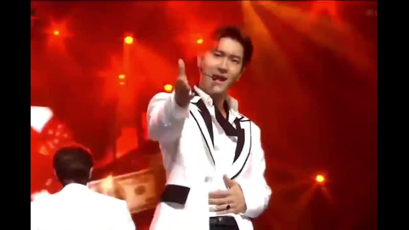 Siwon choi at the 2020 asia artist awards