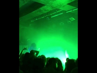 Charli xcx outta my head (live @ pop2 paris)