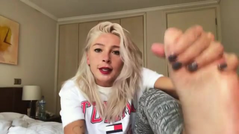 Настя ивлеева в скайпе с парнем в разный период отношений😂