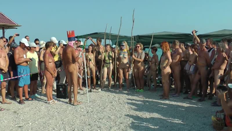 Любительское порно: Фестиваль нудистов на пляже в Коктебеле.