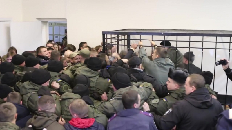 Побиття підозрюваних в залі суду! (25 10 2016)