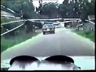 Сша полицейская погоня за грабителями банка попавшая в объектив регистратора патрульного автомобиля в ходе перестрелки в автомо