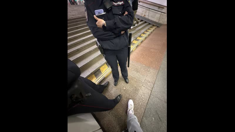 Губастая солевуха продолжает наводить суету