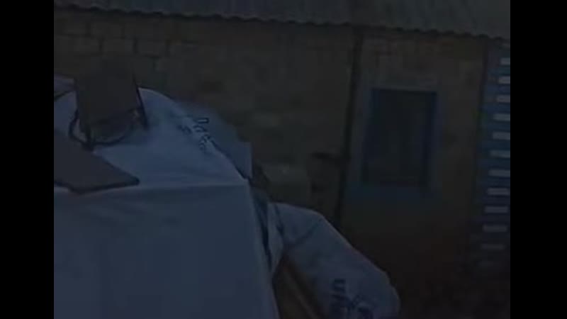 Укры долбят горлоу тяжелой артой!