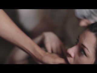 Грустный араб дрючит двух немок