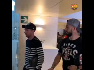 Helloooo! less than 2 hours until barçaespanyol! lets goooo!! mp4