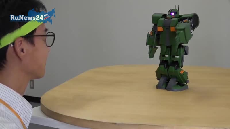 Японские ученые научились управлять роботом gundam силой мысли