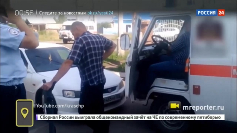 Очередная хамка за рулем не пропускает машины "скорой помощи"